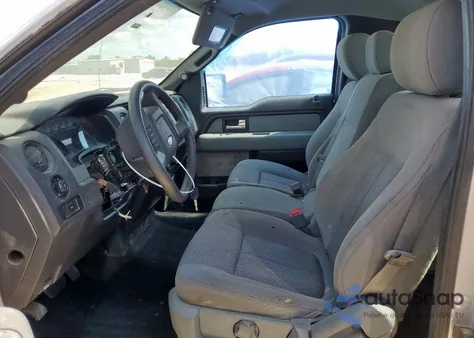 2013 Ford F150 z USA, uszkodzony, nr VIN 1FTMF1CF9DFA29568